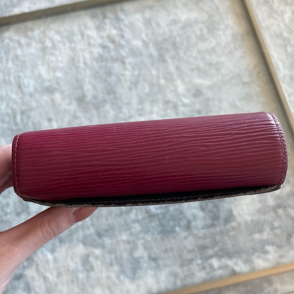 Louis Vuitton Epi Monogram Marie-Lou Compact Wallet ‘Fuchsia’ - Picture 12 of 12